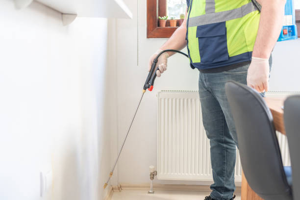 Best Best Pest Control Companies  in Manitowoc, WI